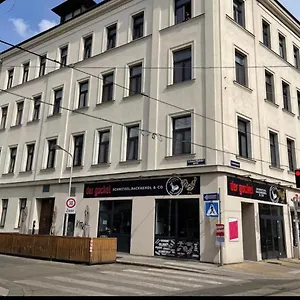 Apartamento Klimatisiertes Dachgeschoss In Zentrum Wiens, Viena