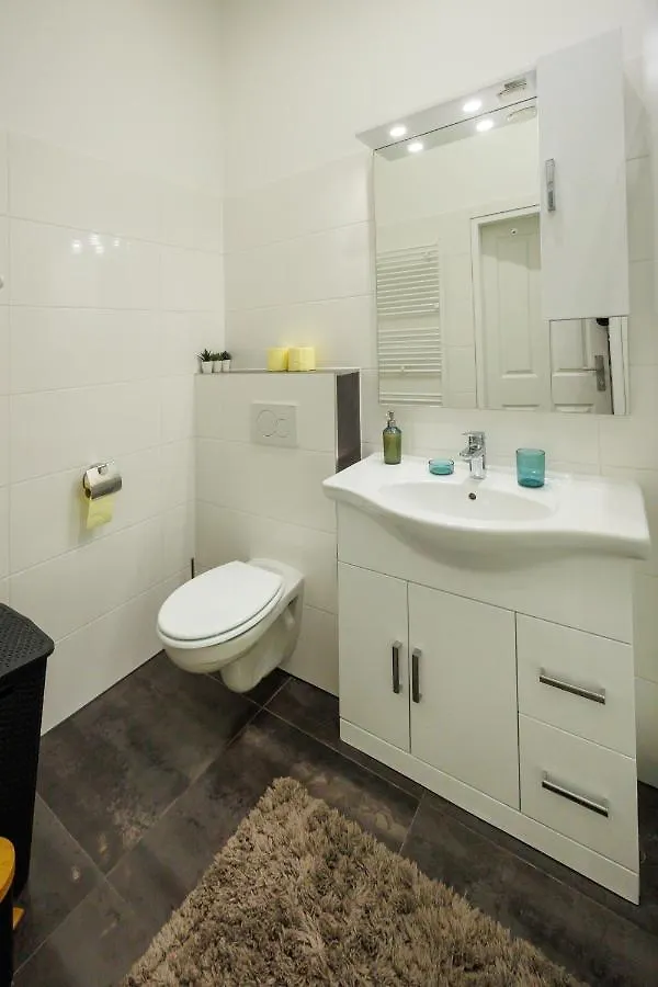 The Cozy Space Viena 0*,